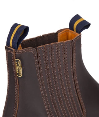 Bota Moldeada Festón Cuero "detalle"