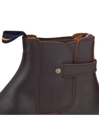 Bota Moldeada Hebilla suela montaña 