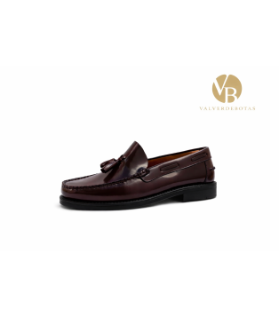 Mocasín Borlas Burdeos